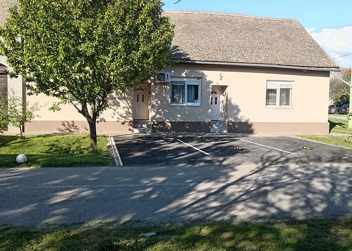 Ban Apartmani